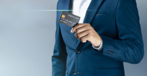 วิธีการใช้บัตรเครดิตในการเพิ่มเครดิตสูงขึ้น